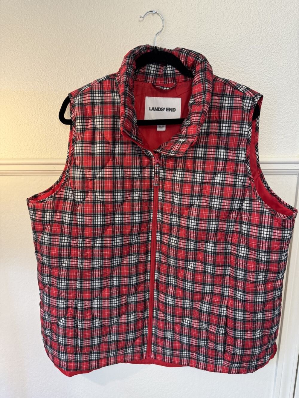 Lands End Plaid Vest Womens 1X Red Black Puffer Vest